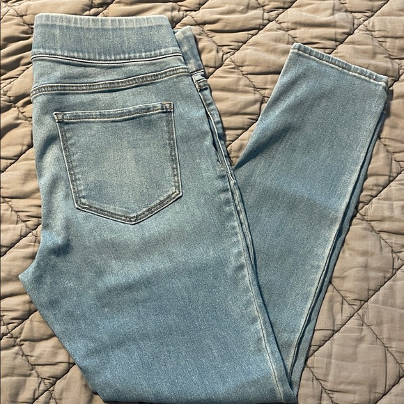 Old Navy Denim - Old Navy Women's Mid-Rise Rockstar Super Skinny Jeggings adjustable waist 12